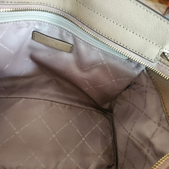 Michael Kors Saffiano Leather Satchel with New Crossbody Straps - Picture 15 of 16